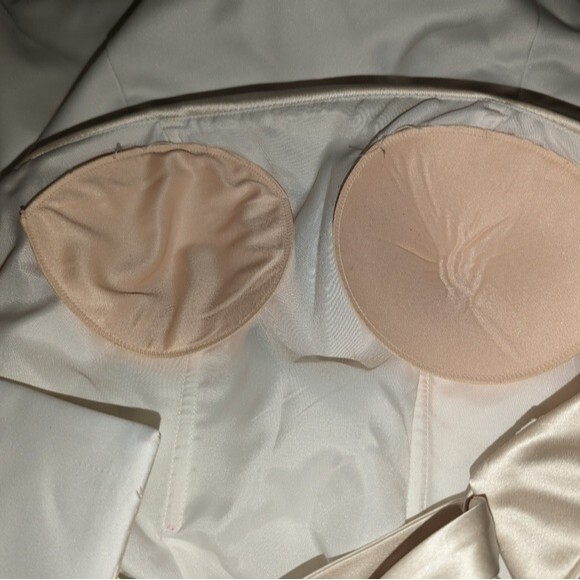 David's Bridal Size‎ 6 Ivory Cream Trim Satin Wedding Dress Gown Michaelangelo - Picture 5 of 8